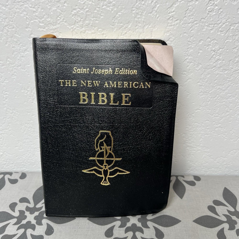 The New American Bible Saint Joseph Edition 1970 Catholic Large Type Illustrated